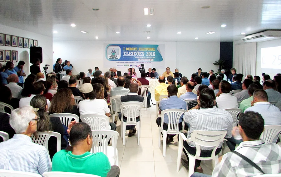 ACE e CDL realizaram debate eleitoral em parceria com a OAB e UNEB