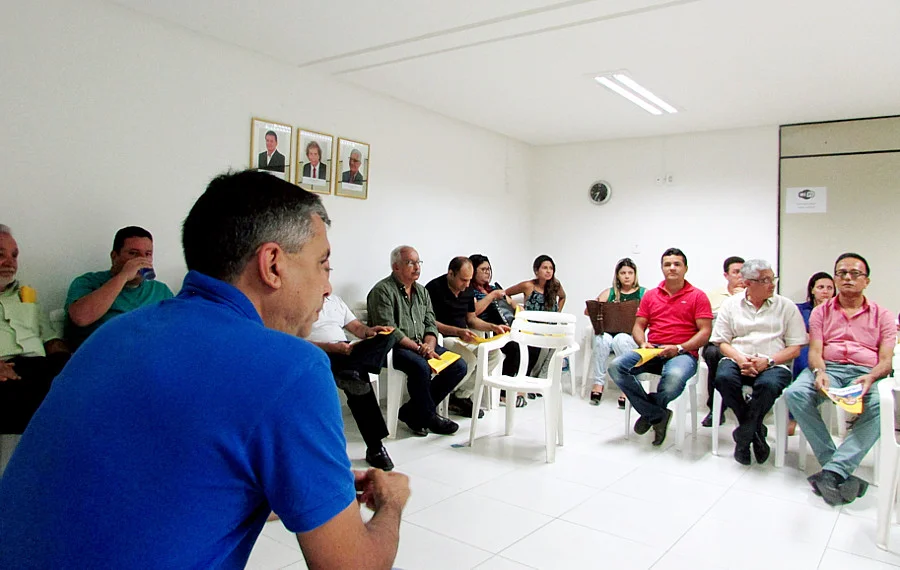 ACE e CDL realizam Roda de Conversa com o candidato Cláudio Queiroz